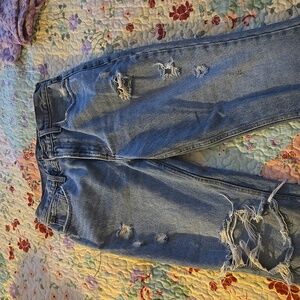 27/4 r Abercrombie & Fitch ripped mom jeans